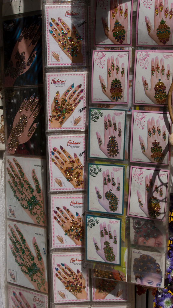 Hand Decoration