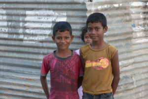 Click to enlarge: Batticaloa Kids 1 [f/9, 1/125 sec, 80mm-e, ISO 1600, Sony A700]