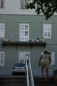 Click to enlarge: Trying To Photograph Flower Pots II [f/6.3, 1/200 sec, 35mm-e, ISO 200, Sony A700]