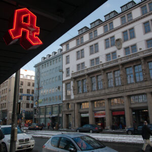 Click to enlarge: Apotheke - Pharmacy [f/10, 1/60 sec, 28mm-e, ISO 200, DMC-G3]