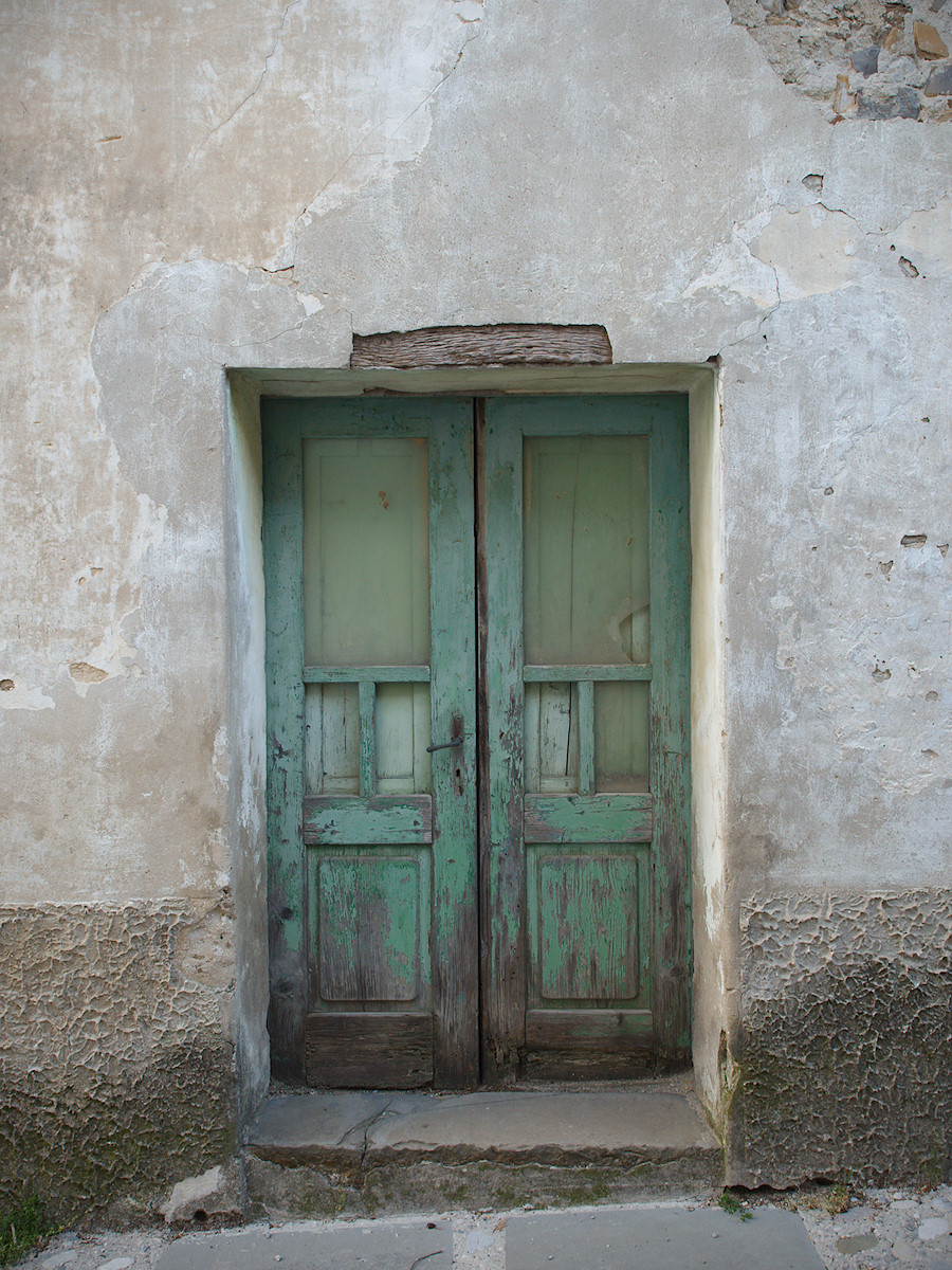 Non-ornated Door
