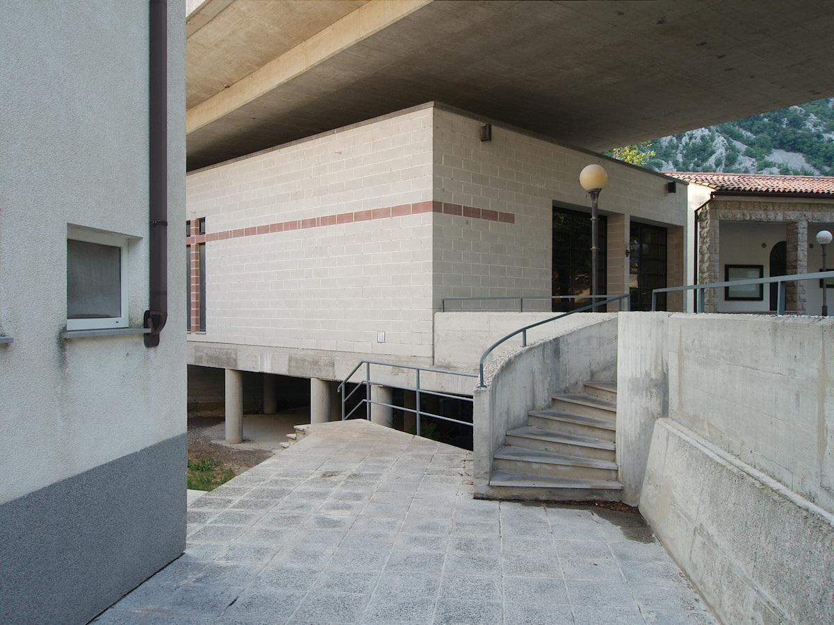 Sub-Bridge Mortuary Chapel