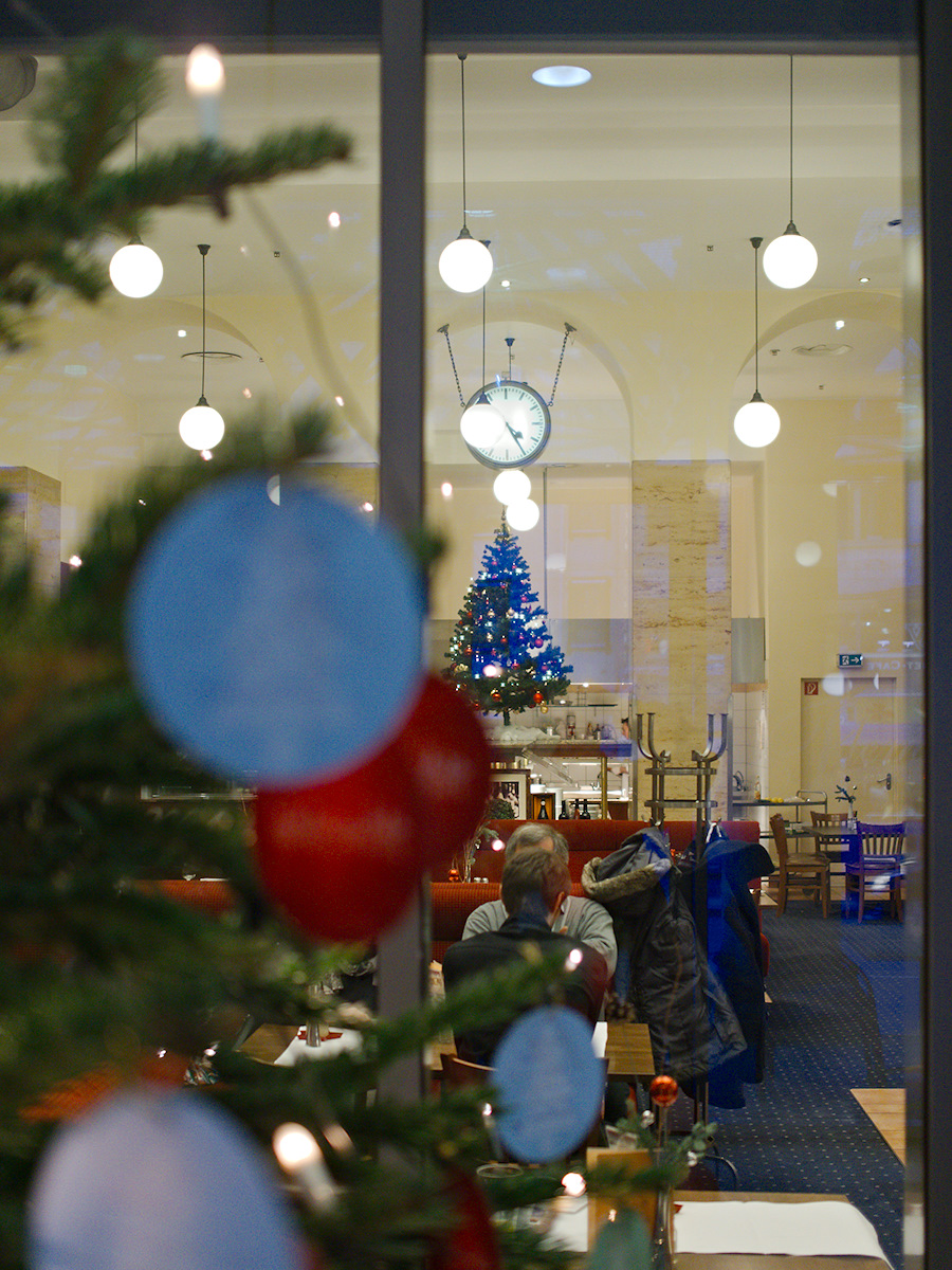 Merry Christmas And Peace To All Mankind