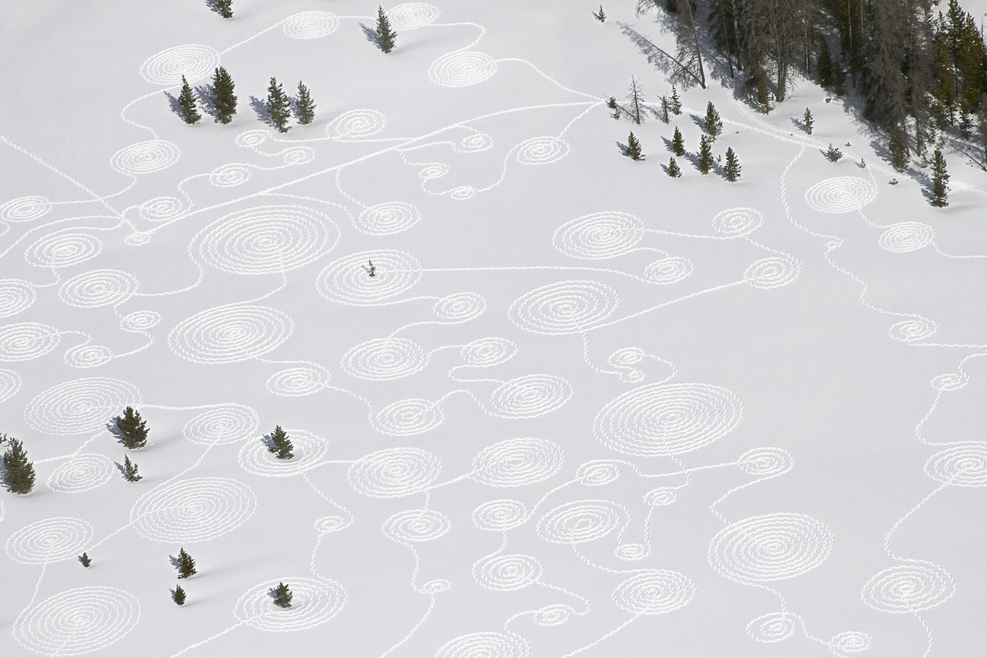Sonja Hinrichsen: Snow Drawings