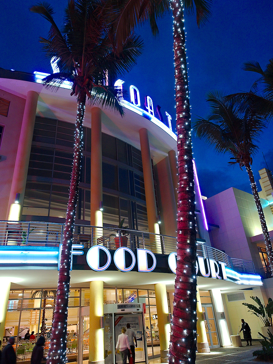 Food Court