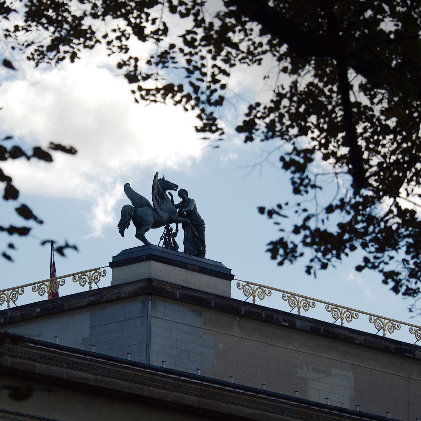 Rooftop Pegasus. Tagged with Urban, sculpture, sky