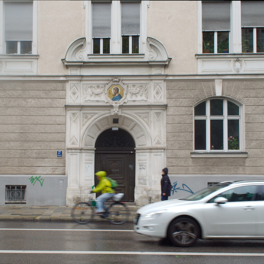 Traffic on a rainy day, Munich, München, Kapuzinerstrasse