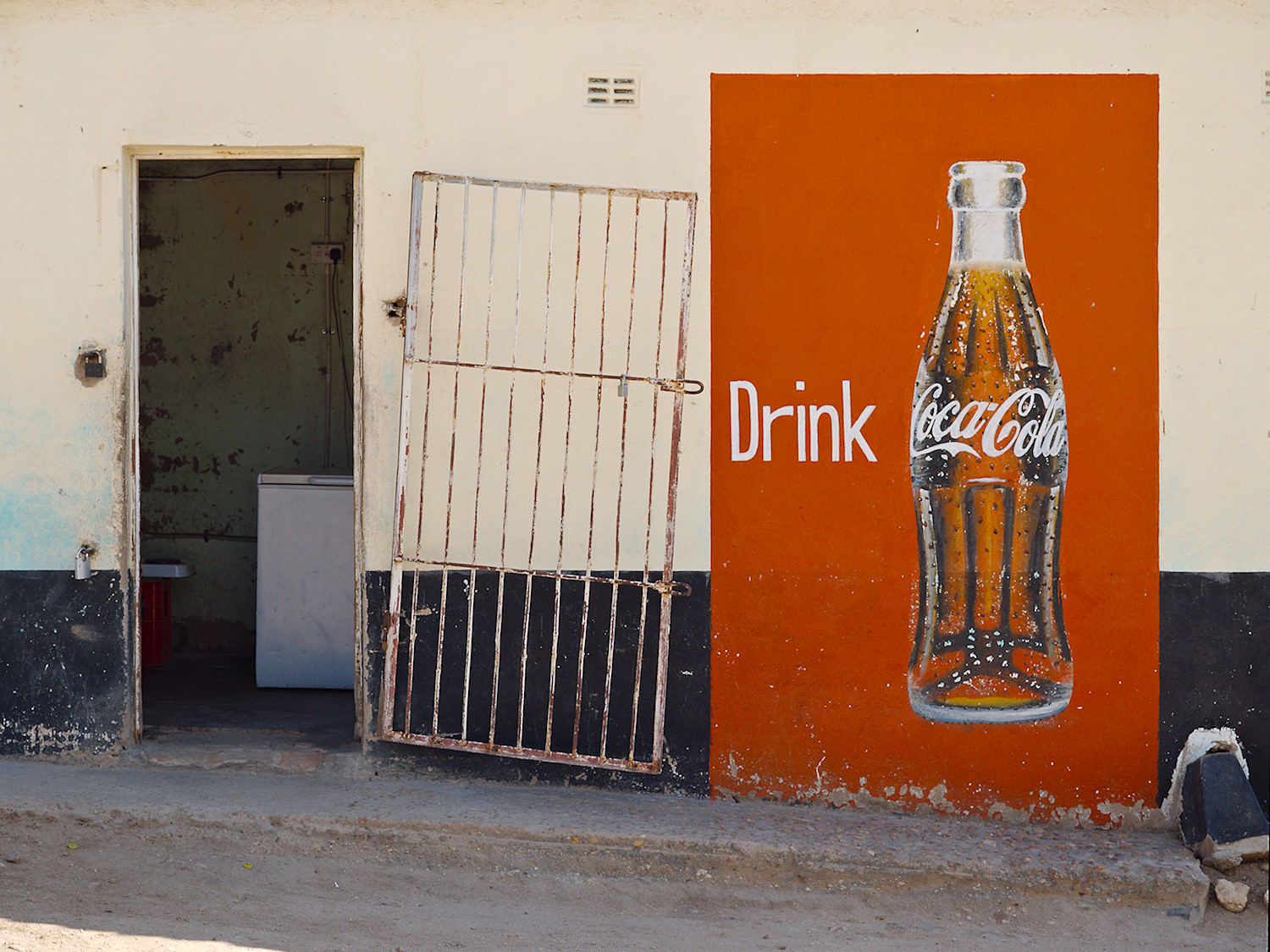 Wall / Door / Ad