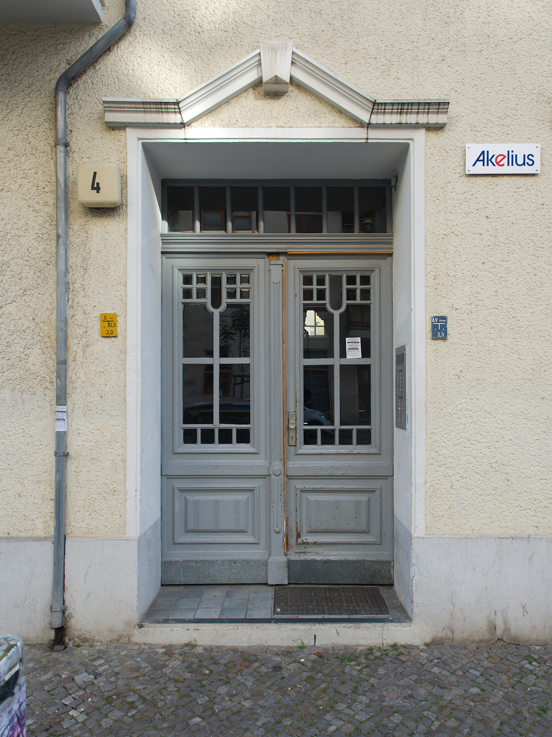 Clean Door