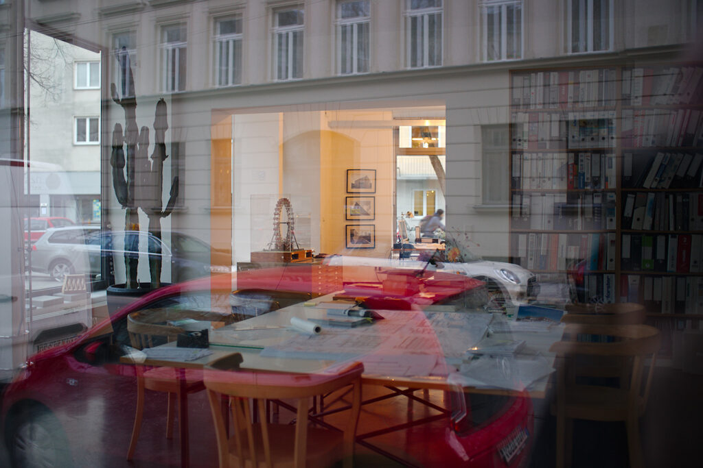 See Through, Rumfordstr., Munich