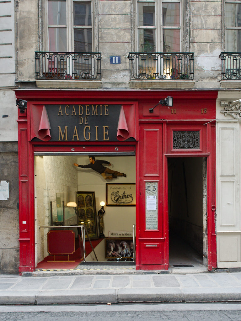 Flyin' Harry, Rue Saint-Paul, Paris, France, Red, Urban, Shop Window