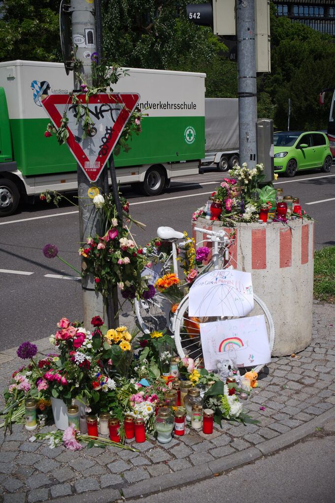 New Ghost Bike, Reichenbachbrücke, Munich, Politics, Urban