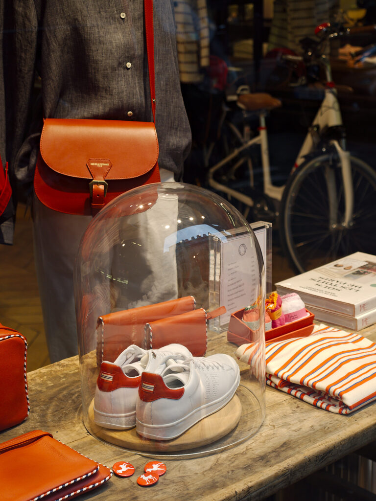 Emmission Control, Rue de Grenelle, Paris, Common Places, Urban