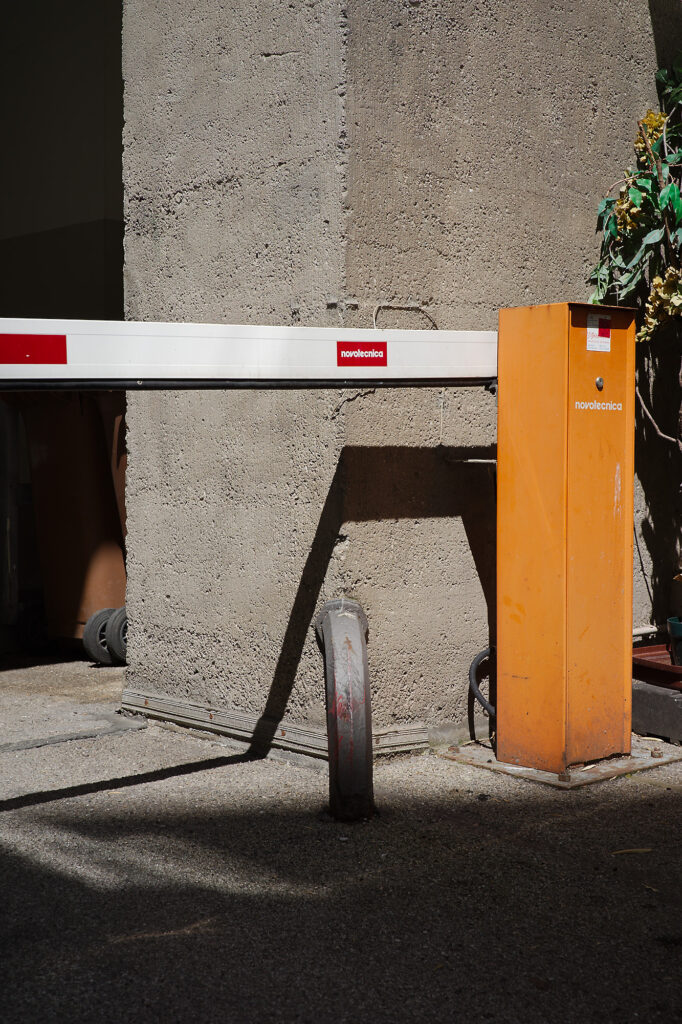 Remembering that my Camera has Colors, Angertorstr., Munich, geotagged, Urban