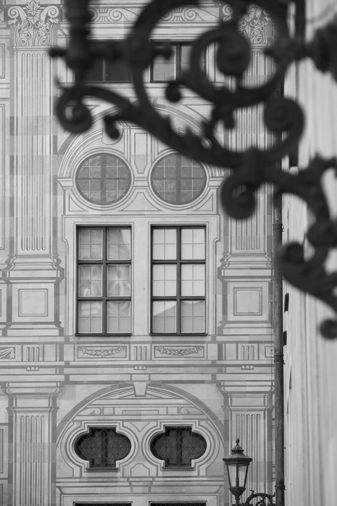 Trompe l'oeil Wall, Münzhof der Residenz, Munich, geotagged, Black & White, Urban