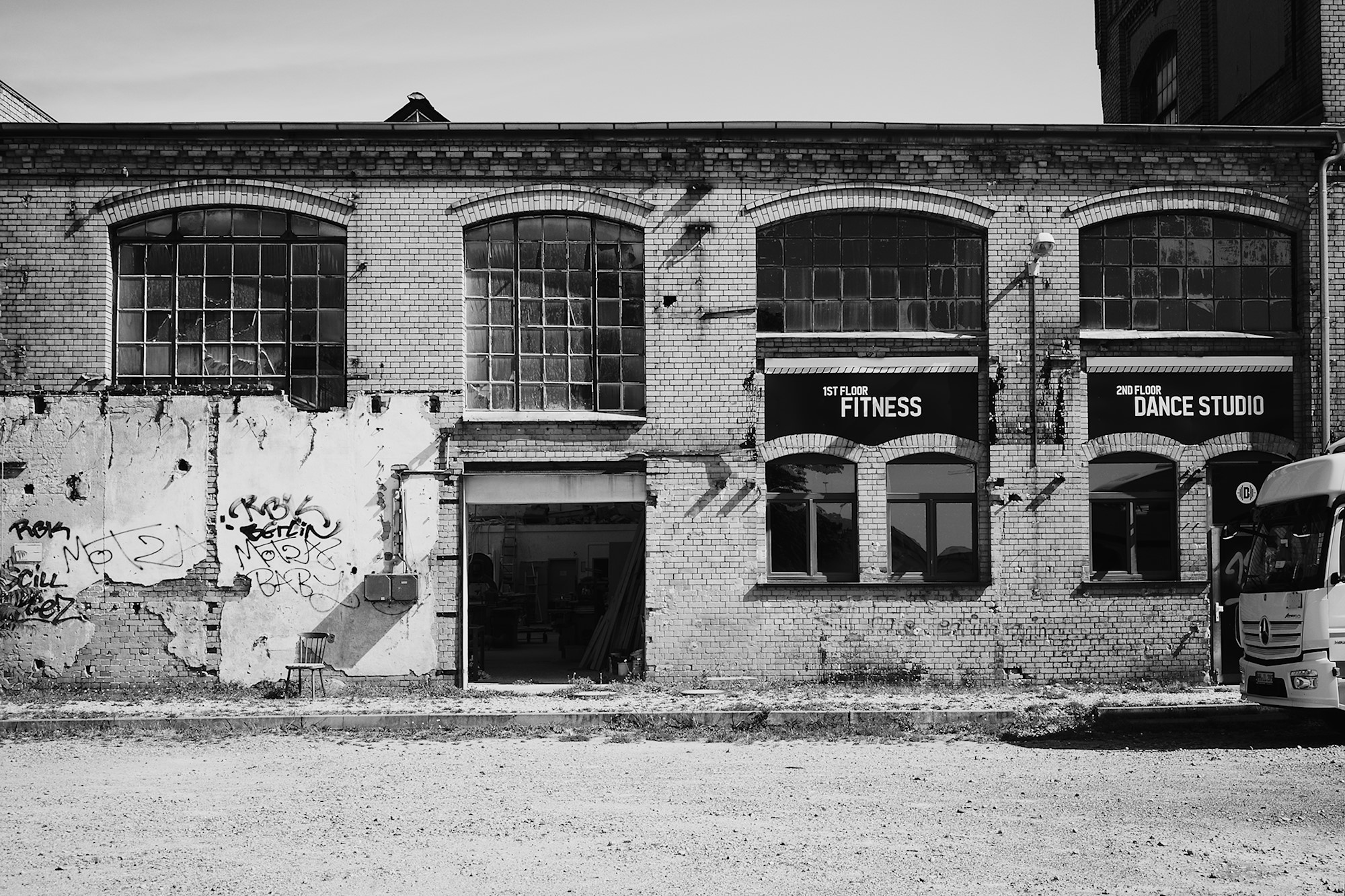 Fitness, Dance and a curious Truck