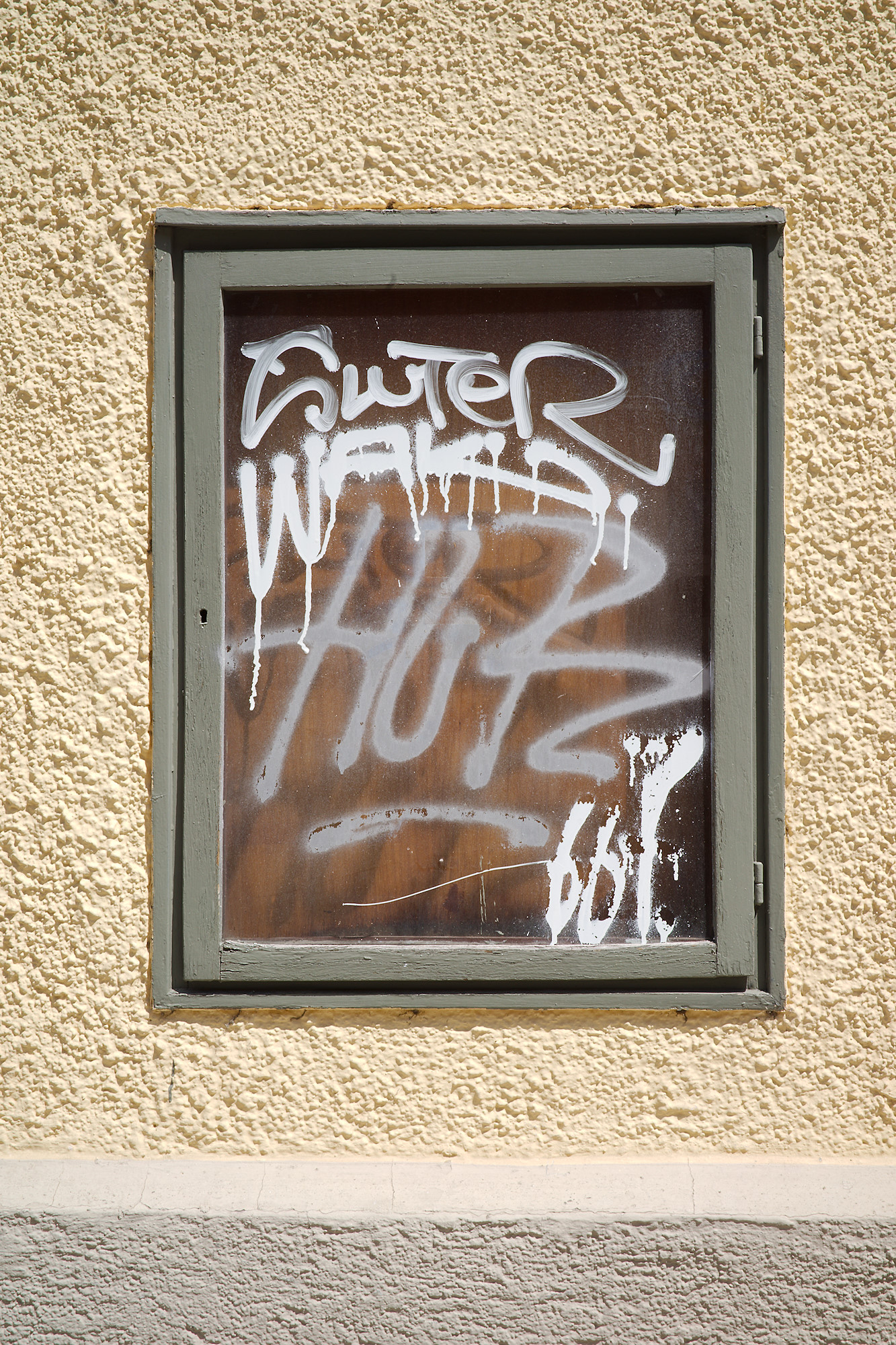 Micturating Taggers