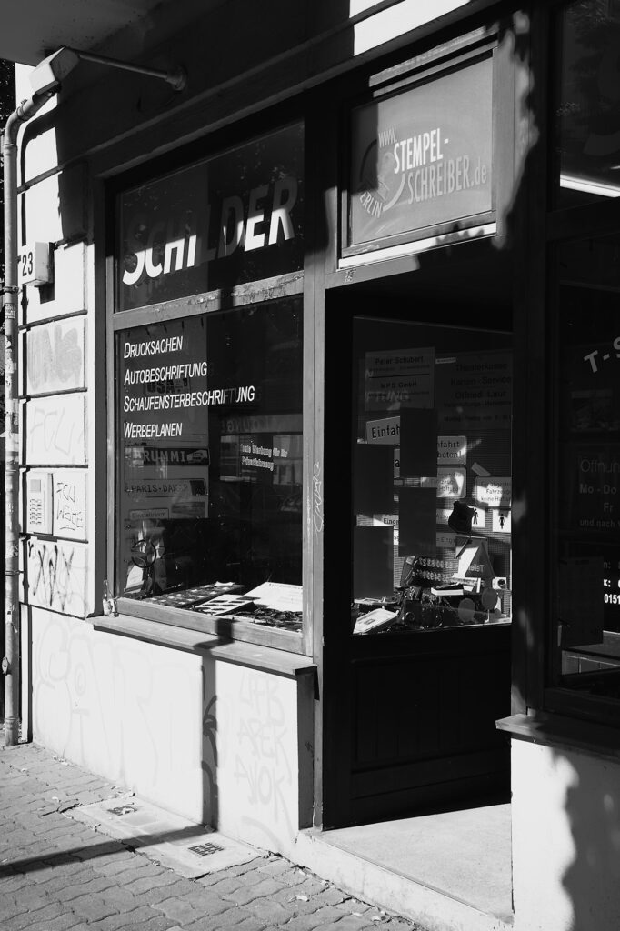 Signs for Sale, Brückenstraße 24a, Berlin, geotagged, Black & White, Common Places, Urban