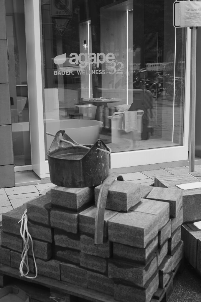 Urban Spa, Schmidstraße, Munich, geotagged, Black & White, Urban