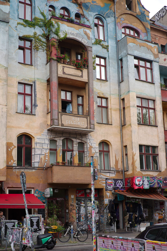 A colourful Welcome, Falckensteinstraße 47, Berlin, geotagged, Common Places, Graffiti, Urban