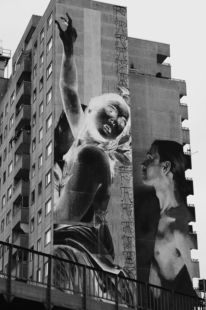 Ultralarge Mural, Gitschiner Straße 37, Berlin, geotagged, Black & White, Common Places, Urban