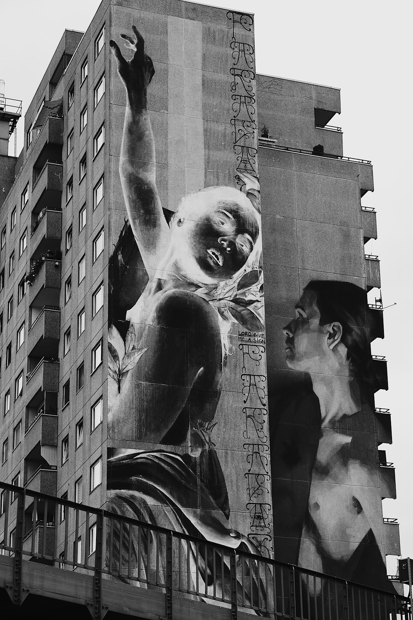 Ultralarge Mural