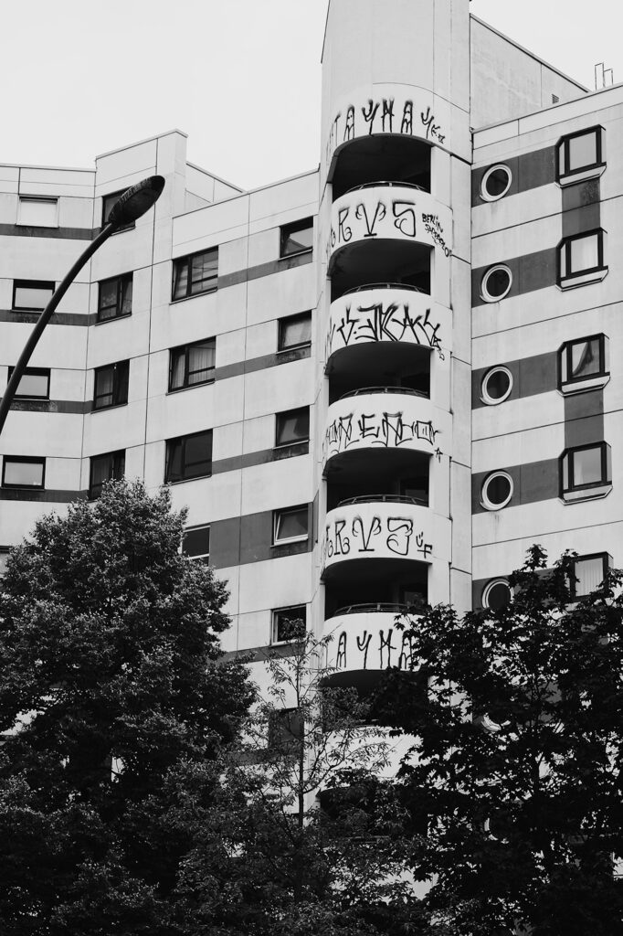 Writing on the Wall, Kottbusser Straße, Berlin, geotagged, Black & White, Common Places, Graffiti, Urban