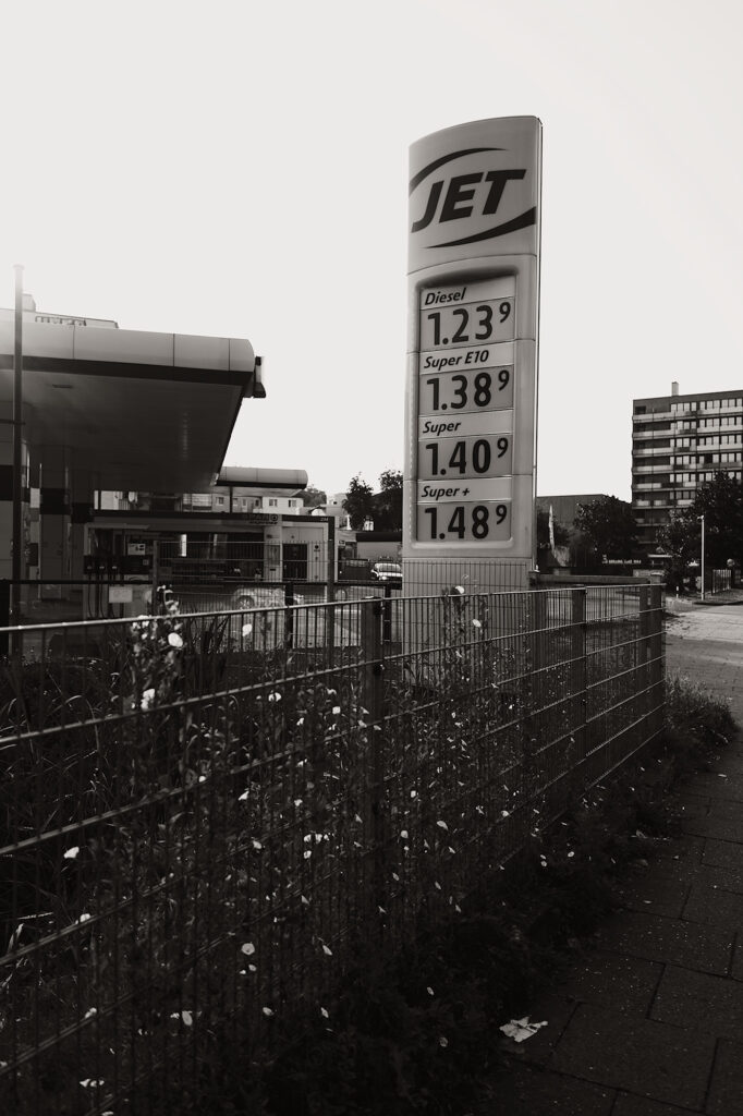 Victory Column, Kieler Straße 231, Hamburg, geotagged, Black & White, Common Places, Urban