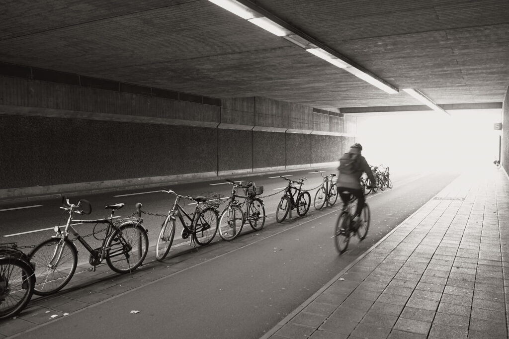 Into the Light, Dürrenhofstr., Nuremberg, geotagged, Bicycle, Black & White, Common Places, Urban