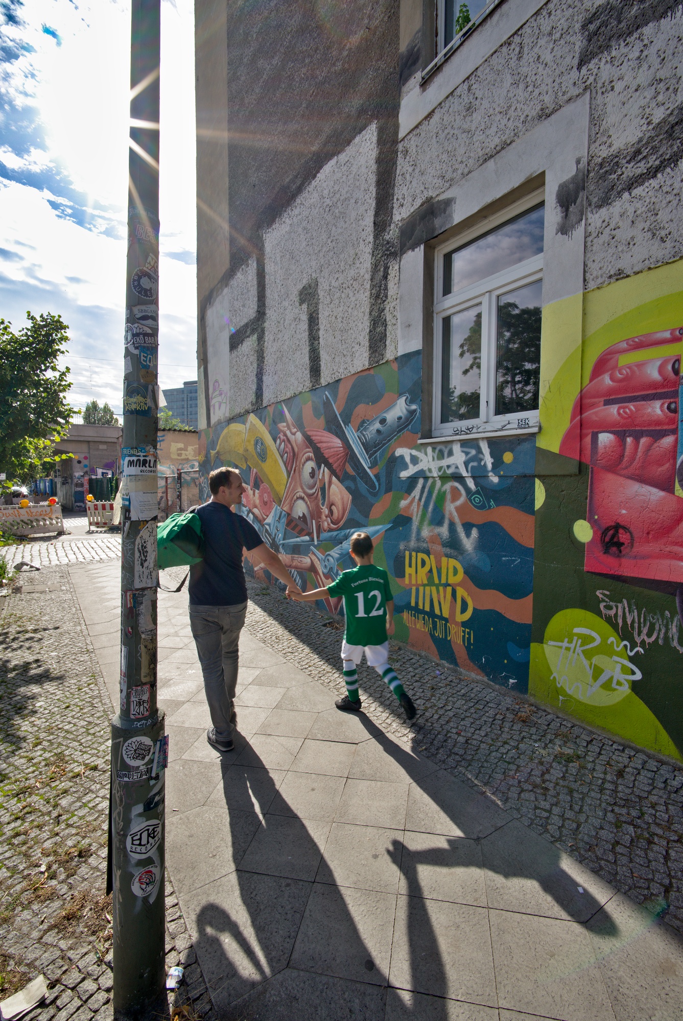 Along a tagged Wall