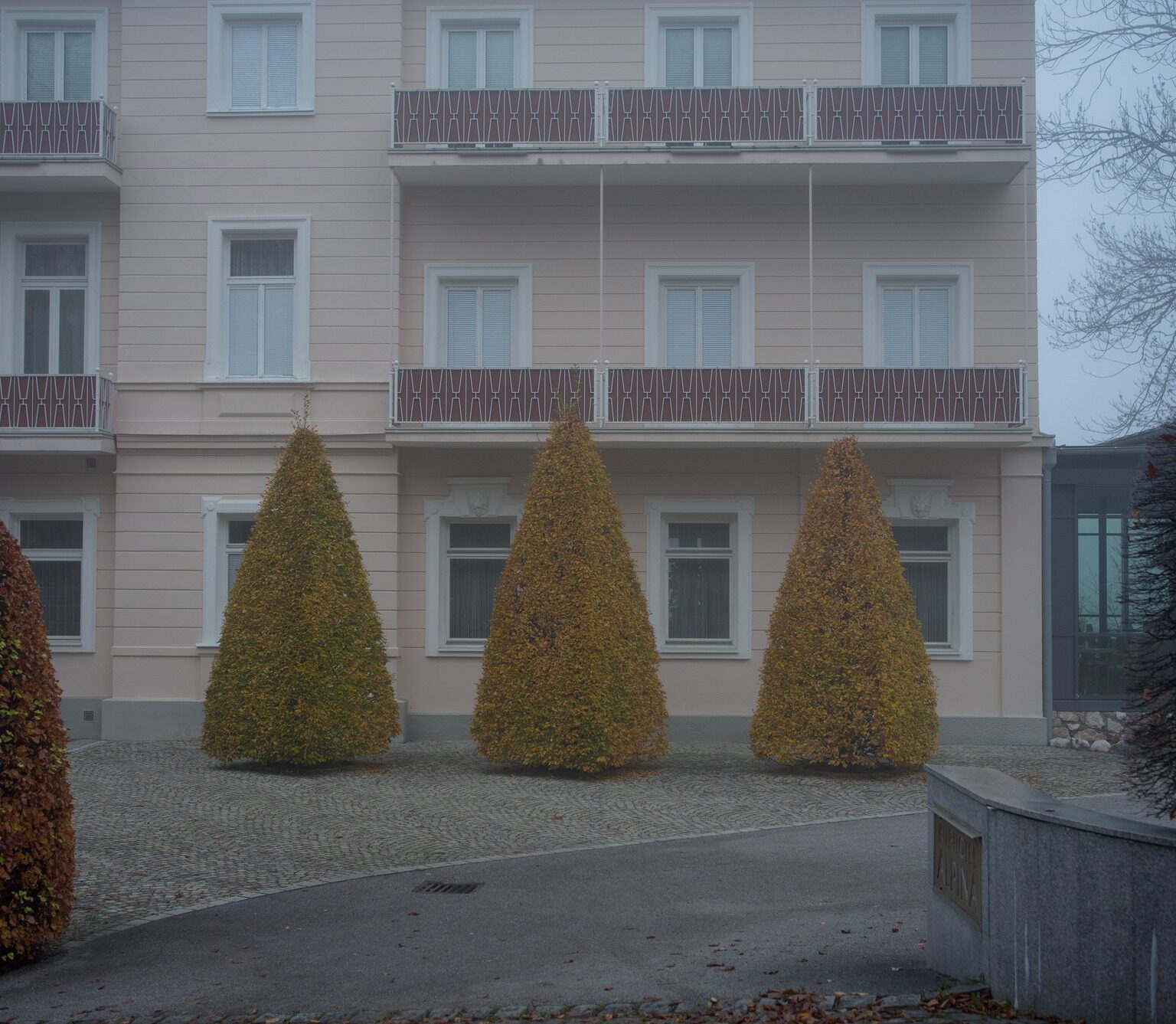 Three Sisters, again