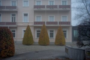 Three Sisters, again