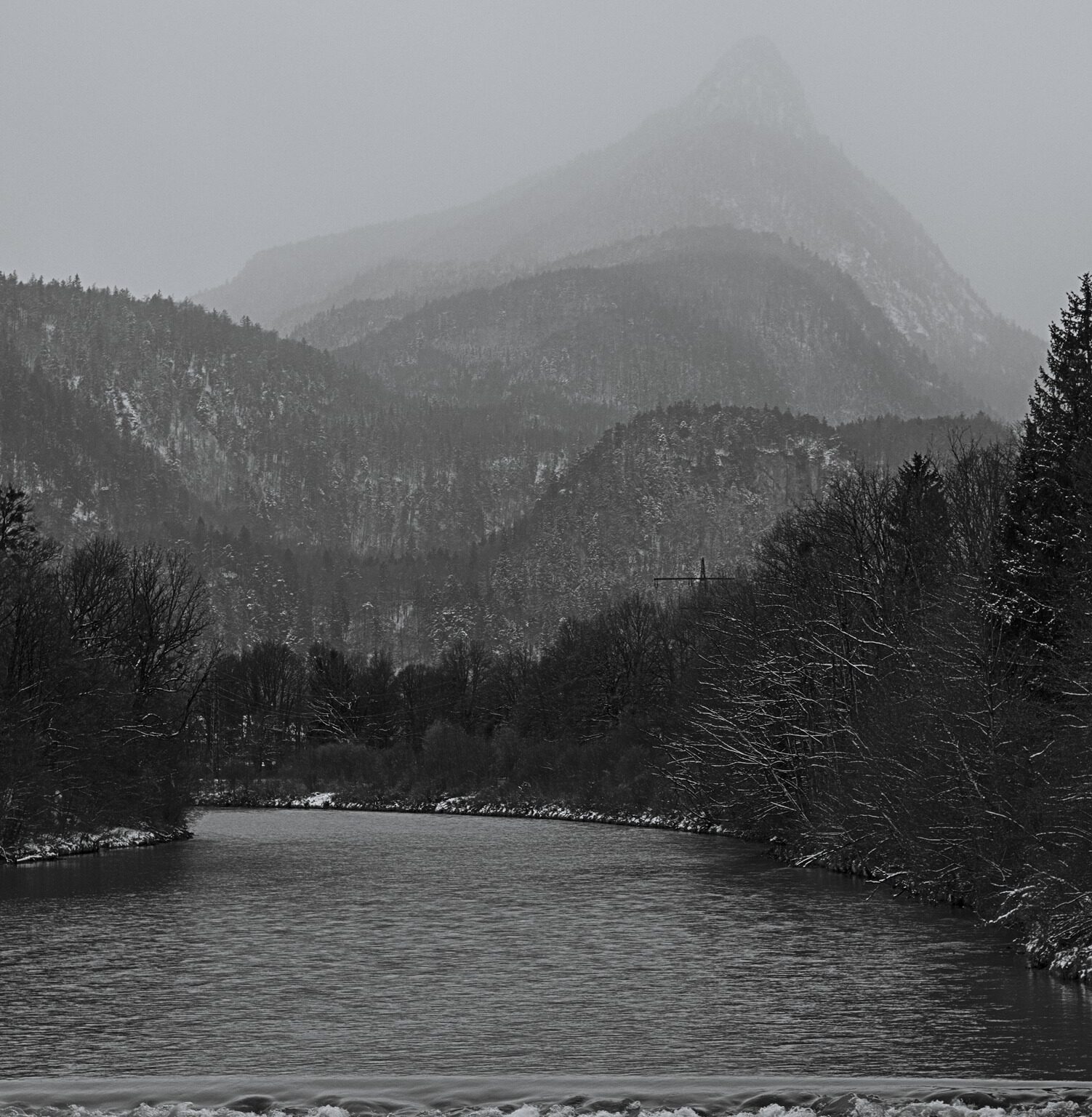 Snow coming in