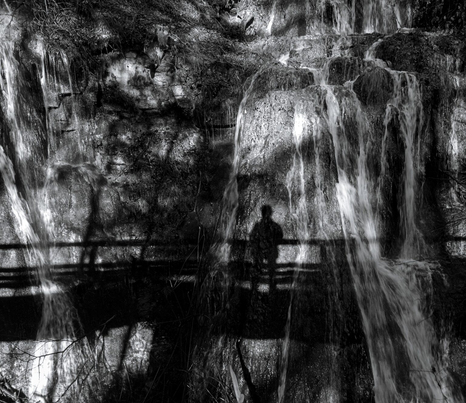 Panta rhei – Light and Shadows