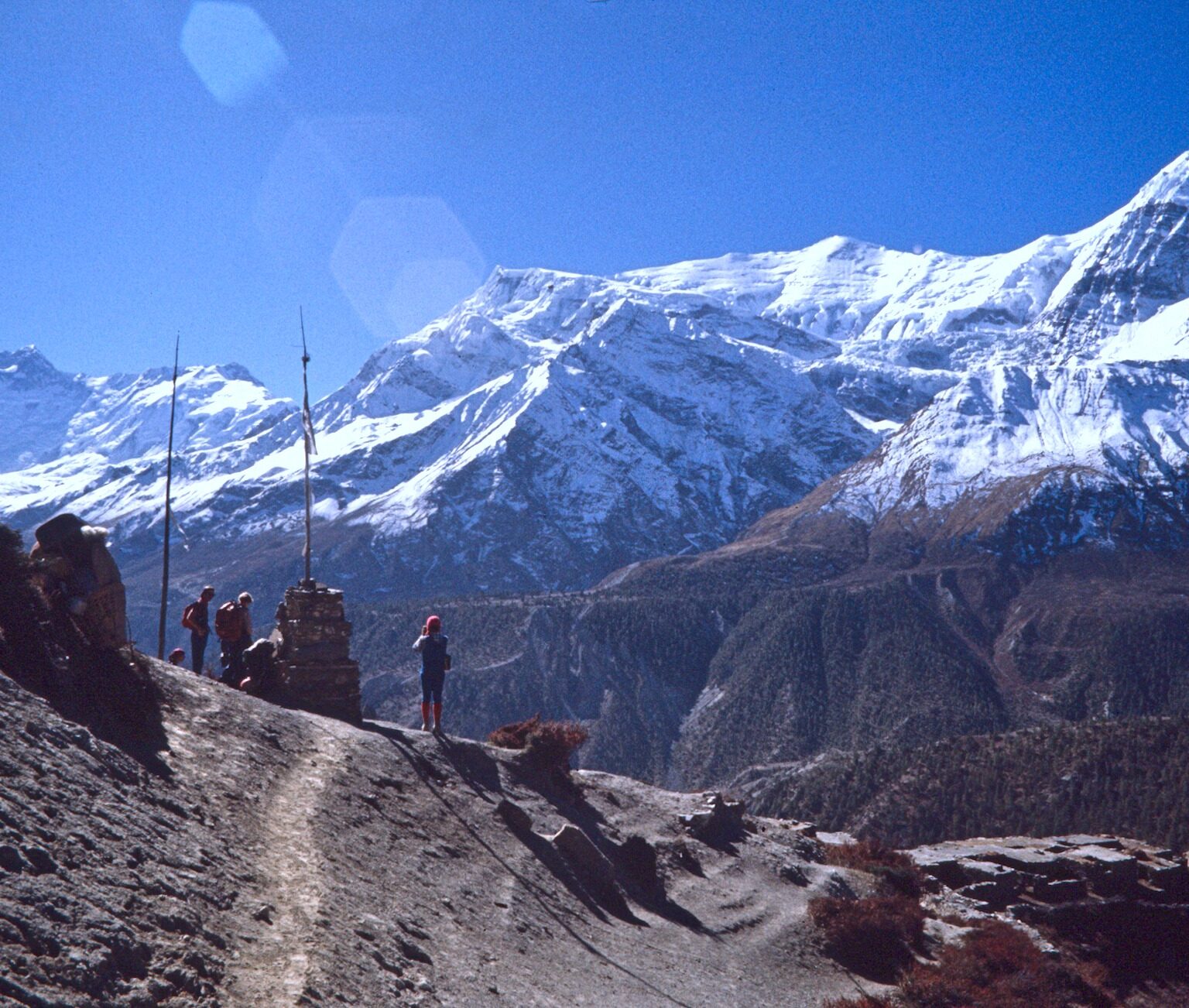 Approaching Thorong La II