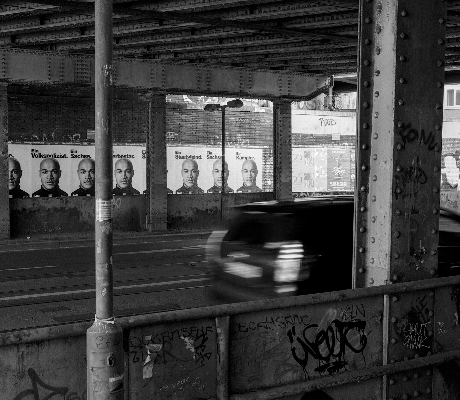 Freakshow in the Underpass