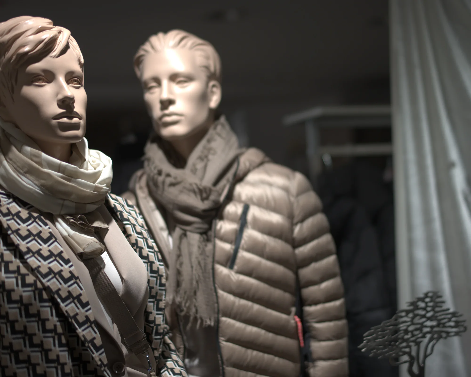 Mannequins, almost monochrome