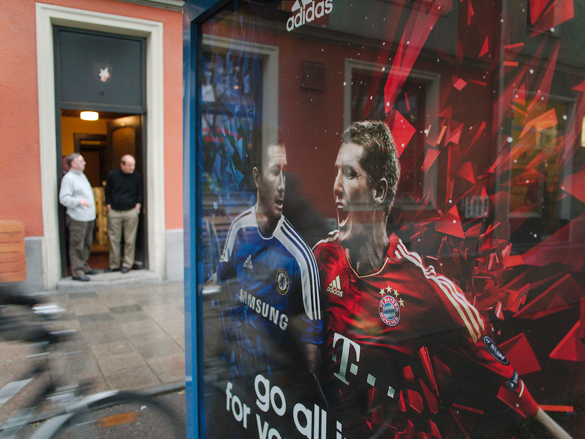 At The Peak Of Suspension