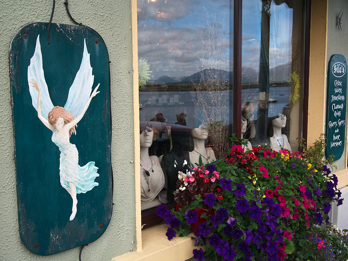 Crafts, Gifts And Home Decoration