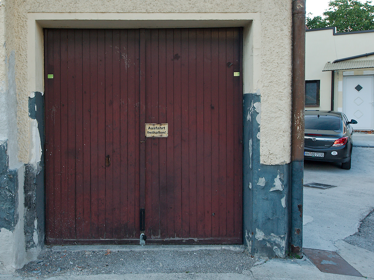 Ausfahrt freihalten!