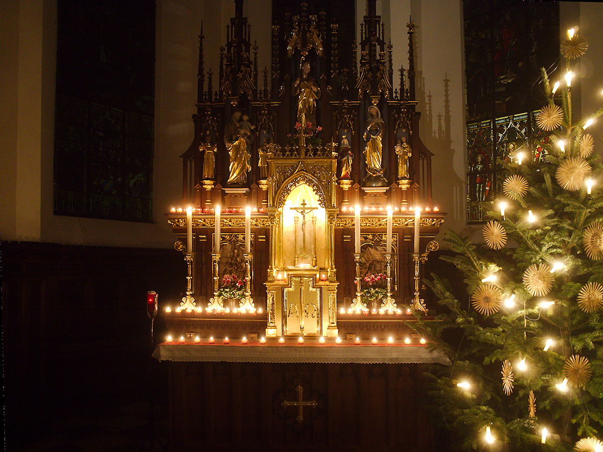 Happy Christmas And Peace To All Mankind