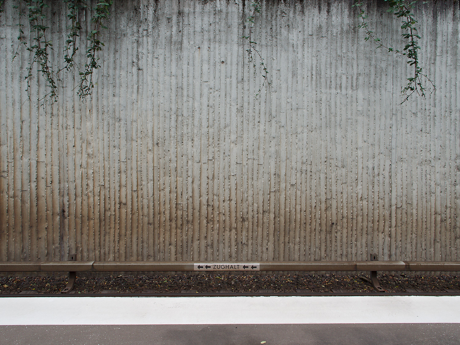 ZUGHALT