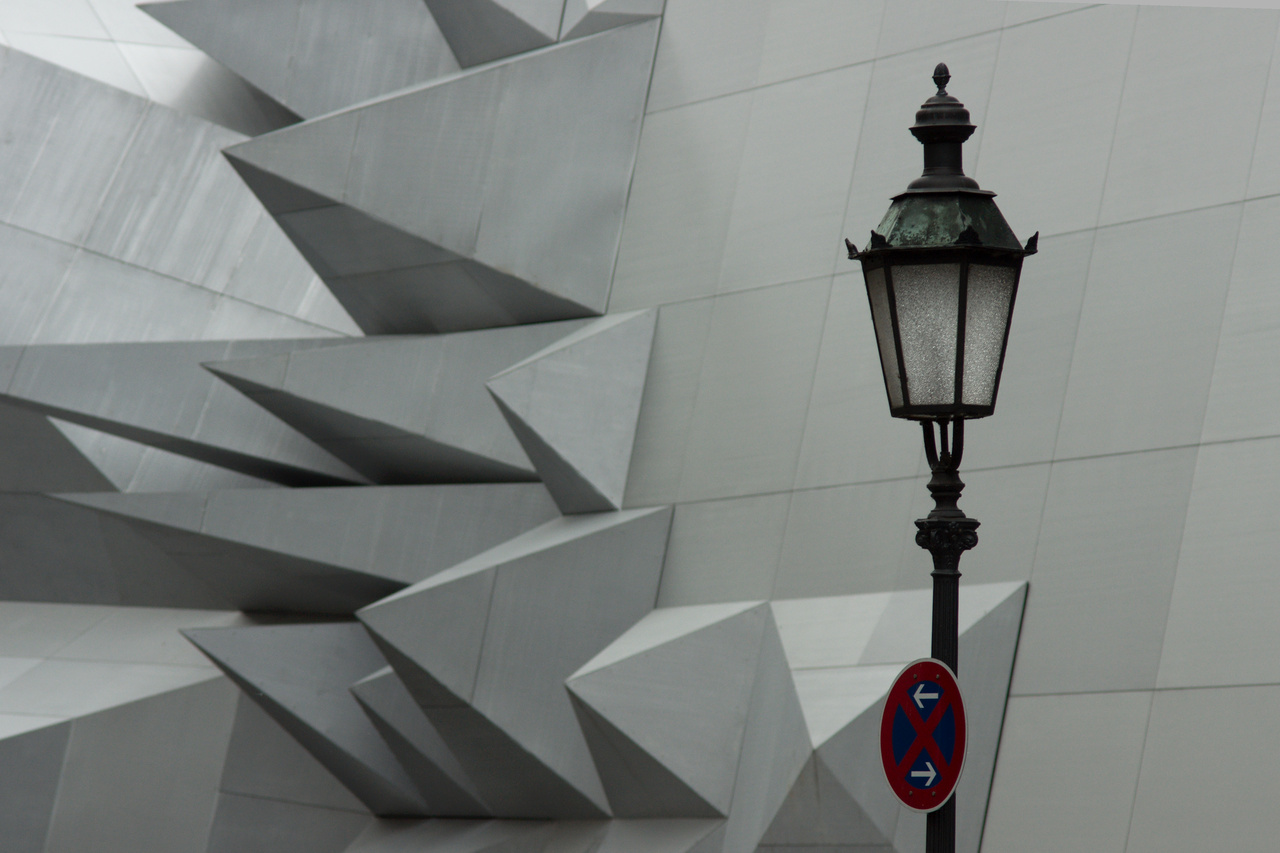 Coop Himmelb(l)au Opera Pavillion