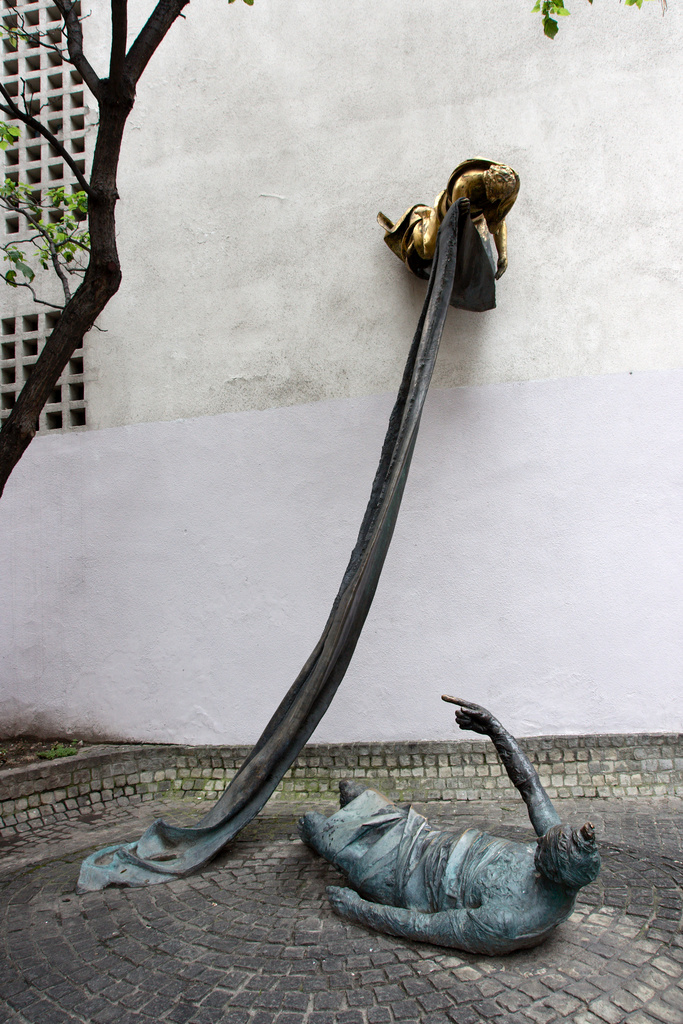 Carl Lutz Memorial, Budapest