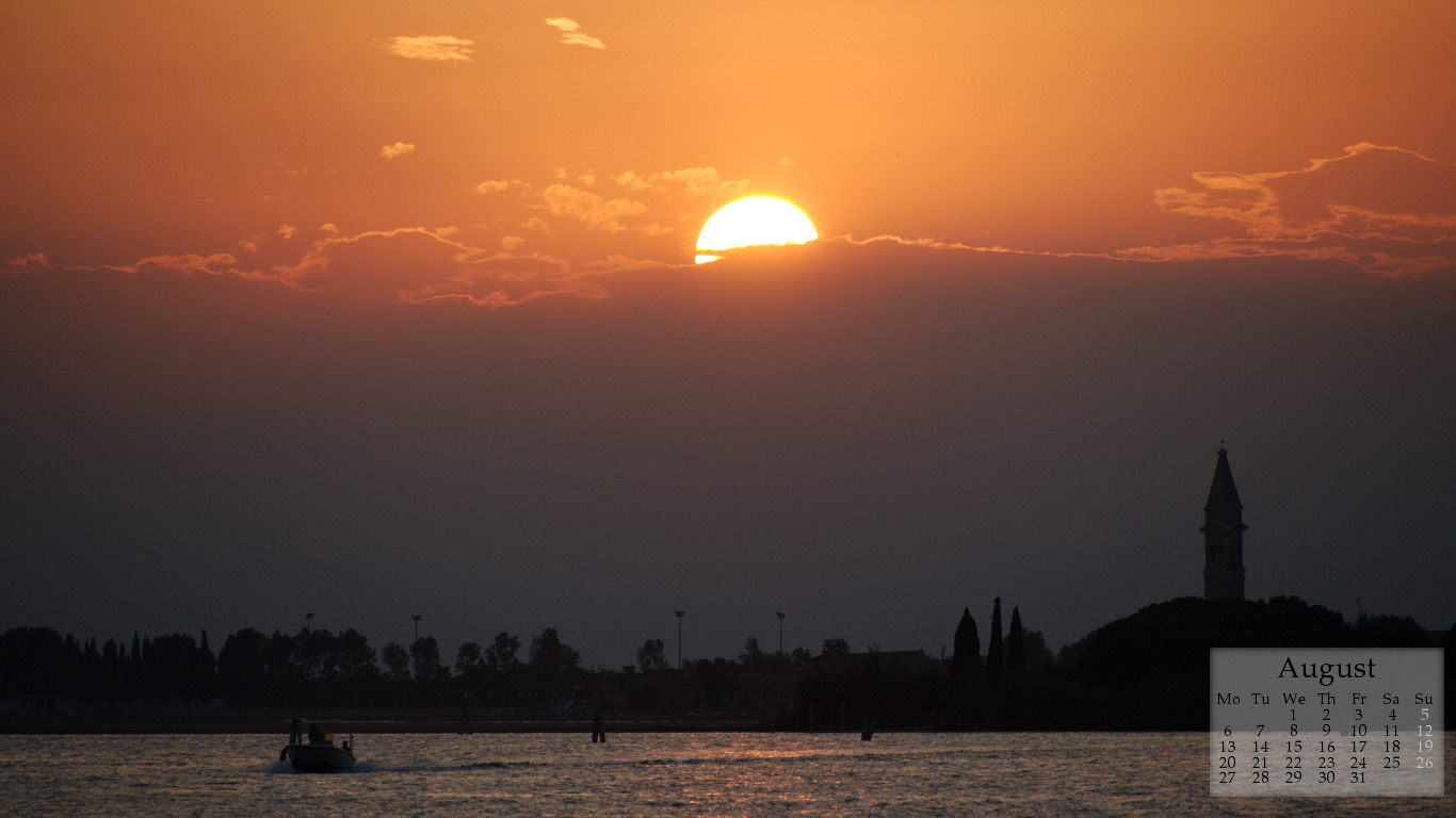 Kitsch Alert: August Wallpapers