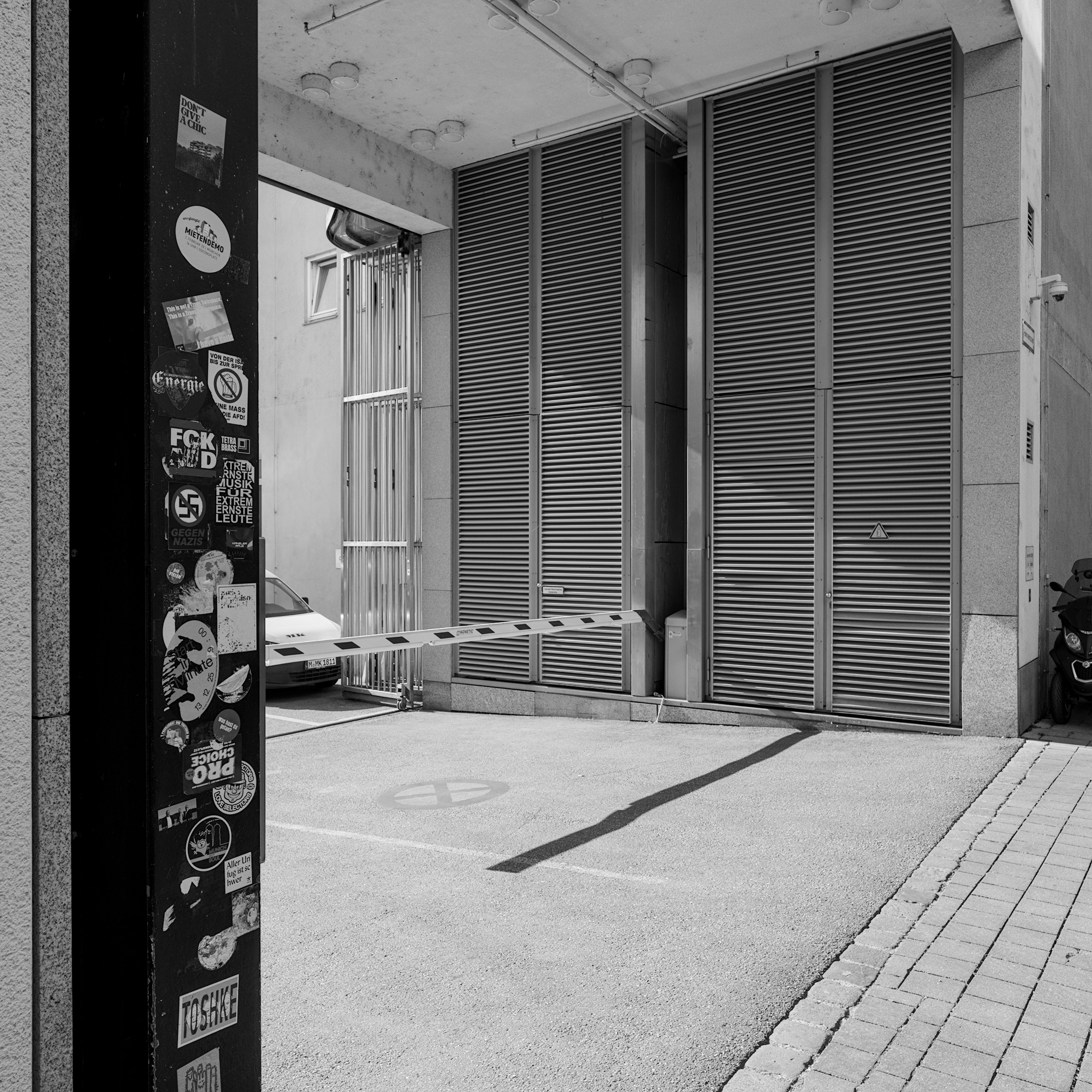 gate