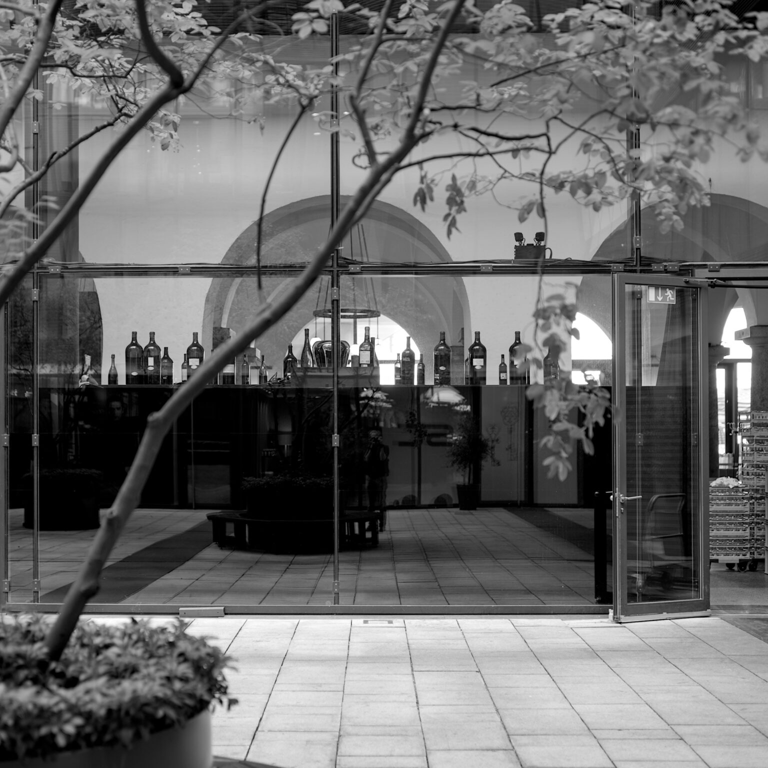 inside – outside
