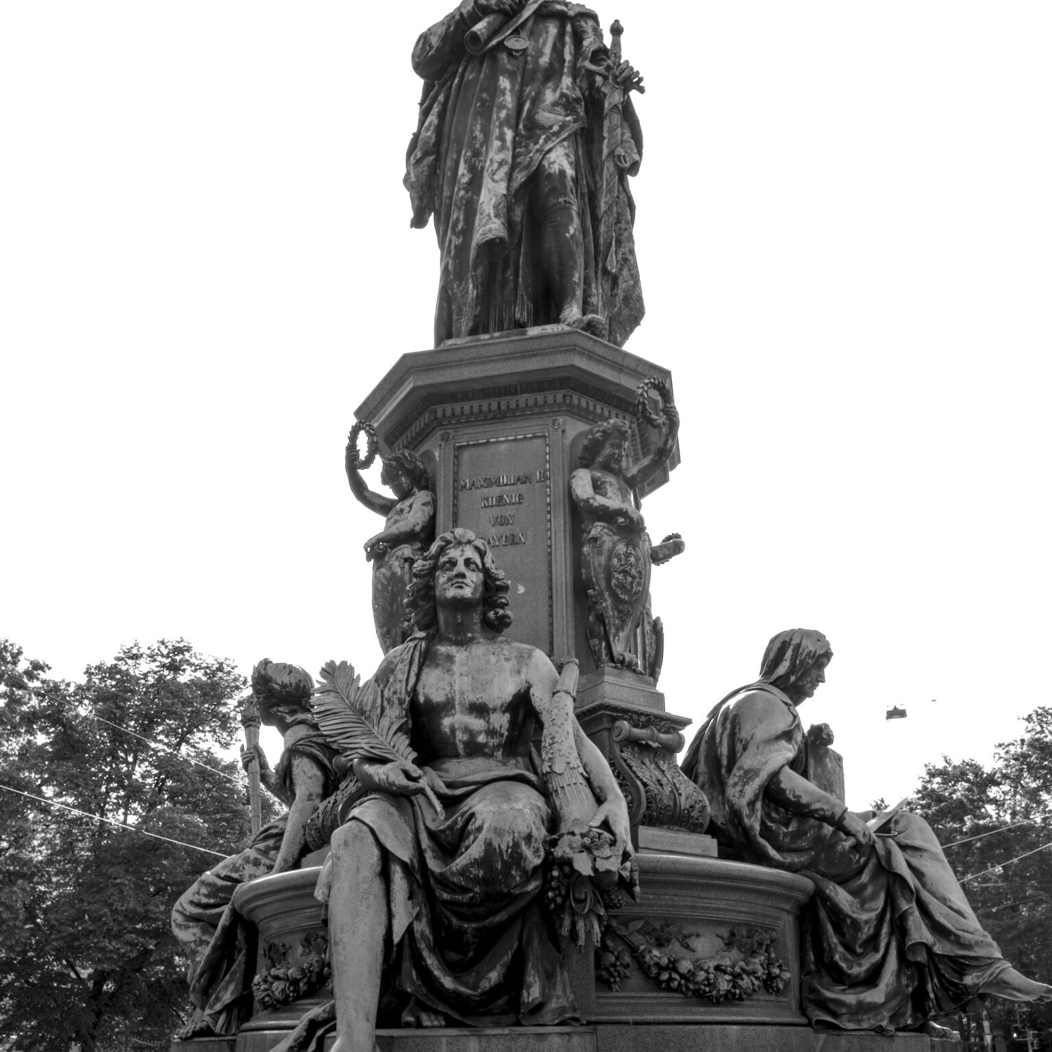 king Maximilian in mottled bronze