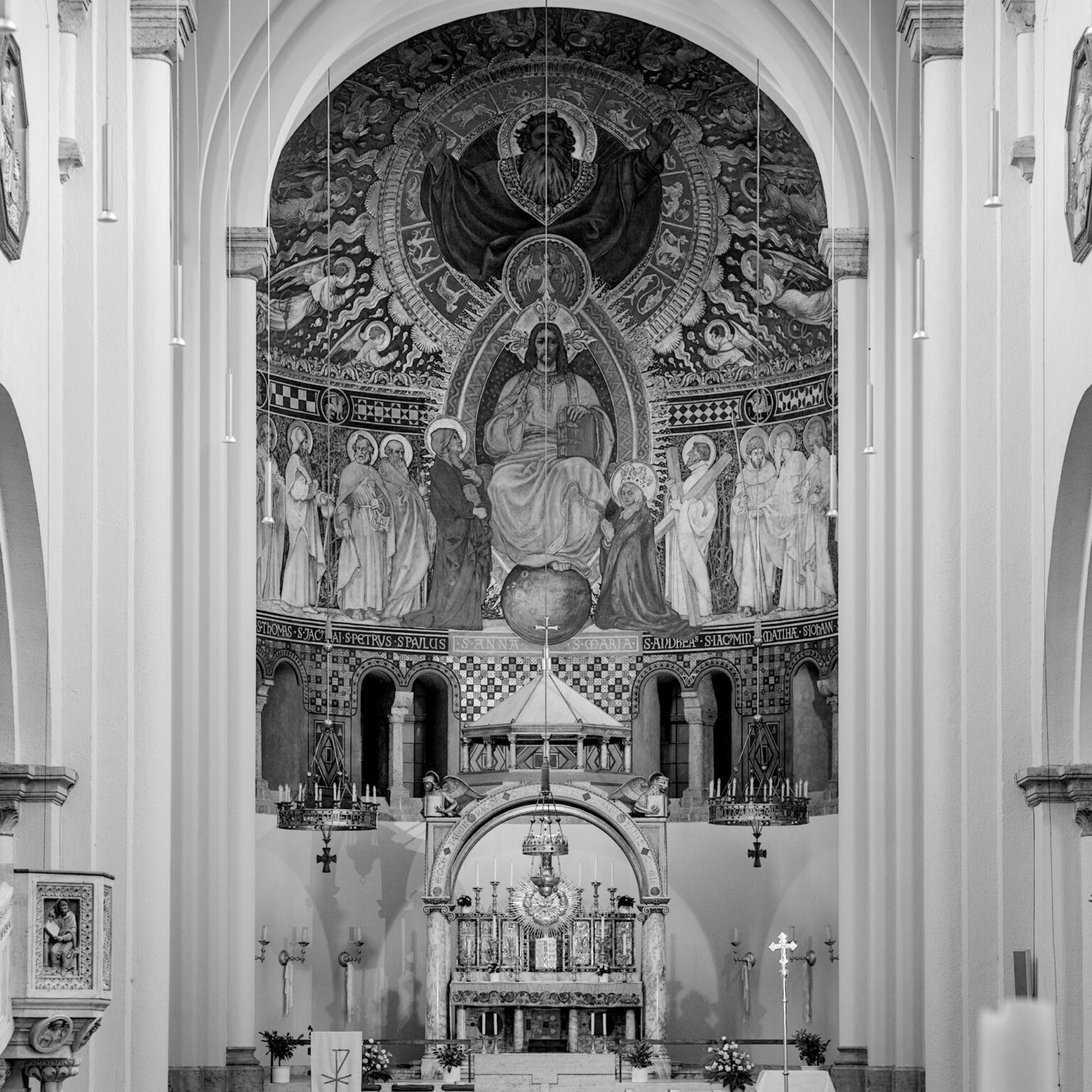 the altar of St. Anna