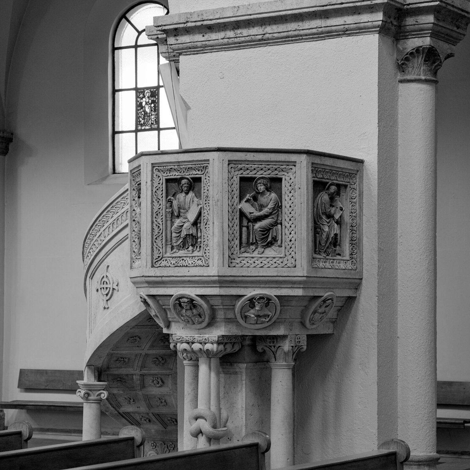 the pulpit of St. Anna